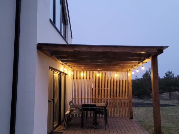 Taras wieczorową porą