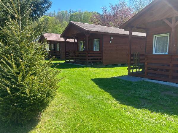 Domki Letniskowe W Ogrodzie