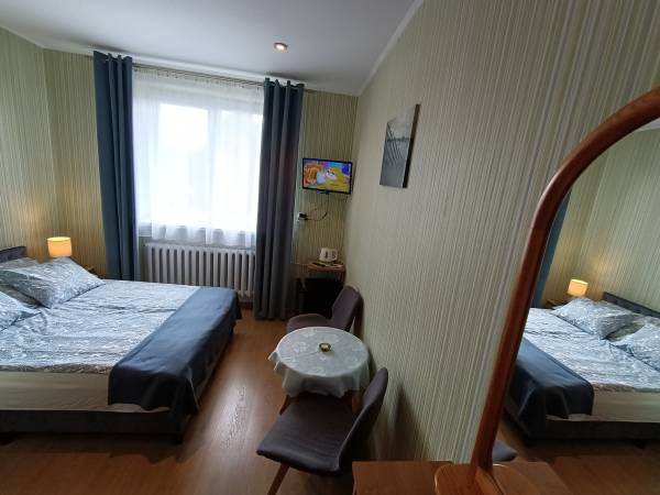 pokój 2 osobowy z łazienką piętro