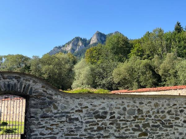 Trzy Korony Apartamenty i Pokoje Gościnne 