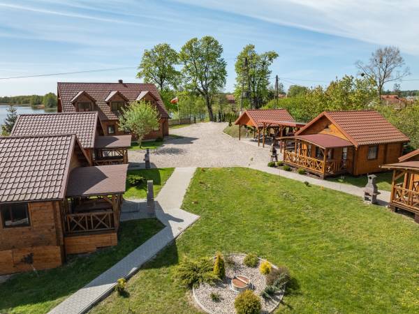 Domki z basenem całorocznym 