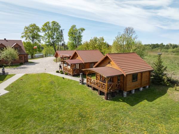 Domki z basenem całorocznym 