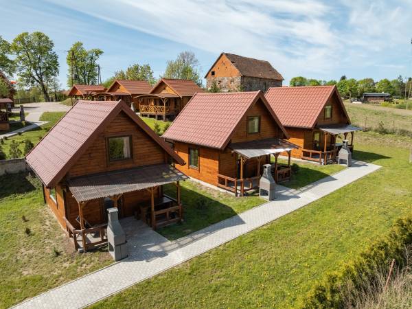 Domki z basenem całorocznym 