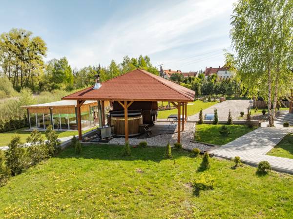 Domki z basenem całorocznym 