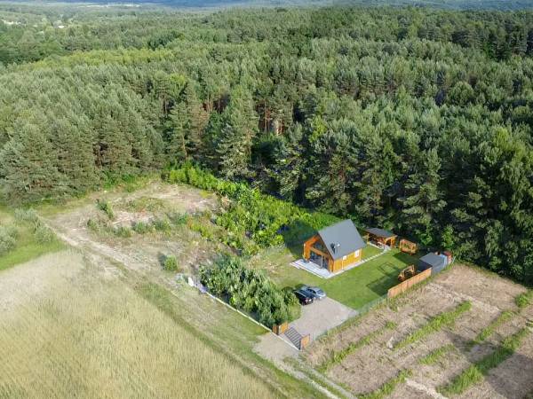 Domek przy lesie na Roztoczu