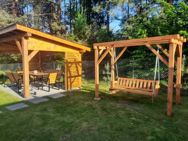 Domek przy lesie na Roztoczu