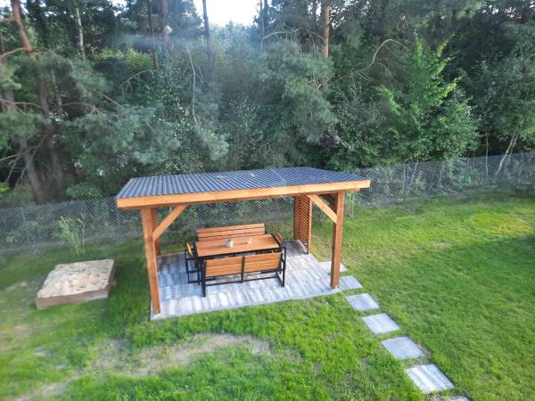 Domek przy lesie na Roztoczu