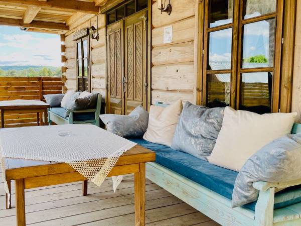 Taras z miękkim wypoczynkiem