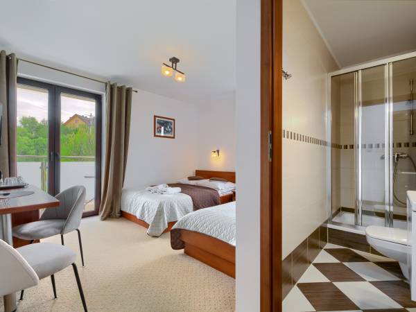 Pokój 3 os z balkonem