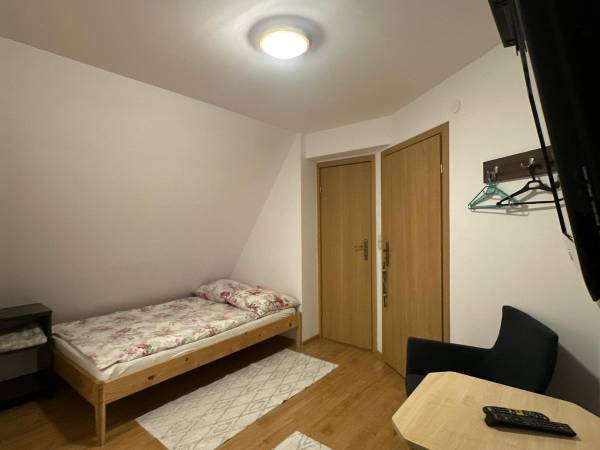 Pokój 3 os z balkonem 