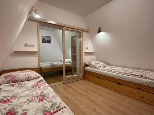 Pokój 4 os z balkonem 