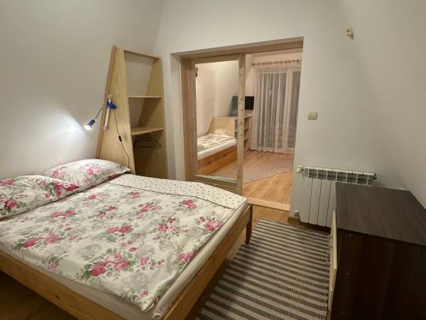 Pokój 4 os z balkonem 