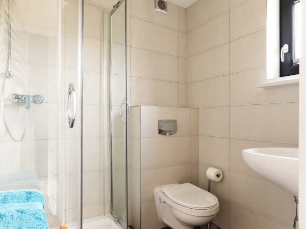 Dębki Plaza, domek szeregowy- parter, łazienka