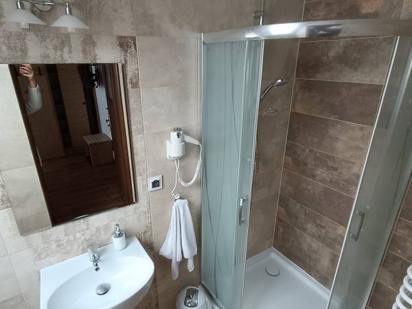 łazienka do pokoju nr 9