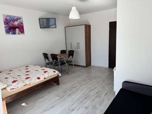 pokój 4 osobowy z balkonem