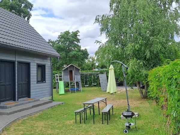 Szare Domki Okuninka Jezioro Białe