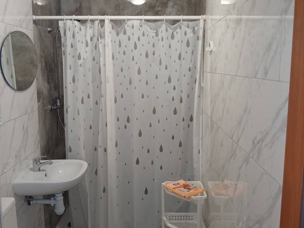 Łazienka ( pokój nr 5).