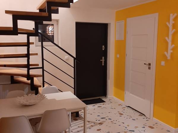 Domek: Musztardowi kosmici