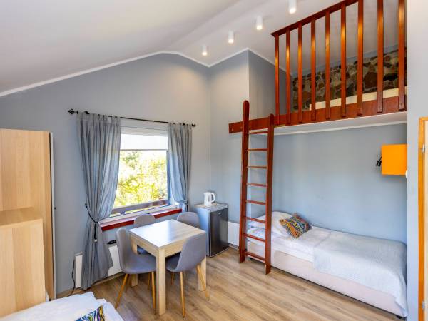 pokój 4-osobowy z antresolą