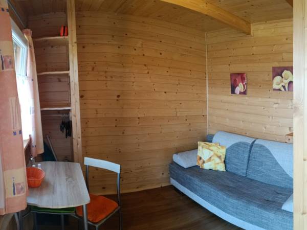 Salonik w domku dla 2 osób