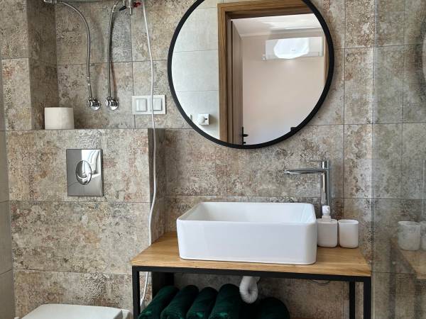 Domki Aurora klimatyzowane, z podgrzewanym basenem i zjeżdżalnią wodną