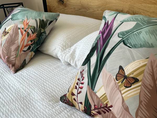 Domki Aurora klimatyzowane, z podgrzewanym basenem i zjeżdżalnią wodną