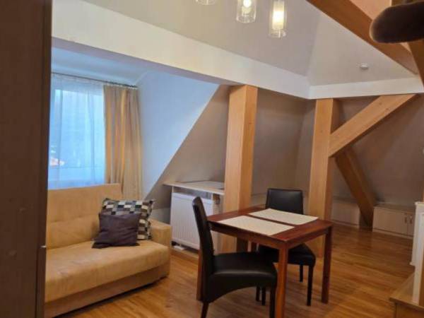 apartament 30m z anrtesolą