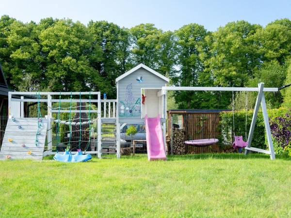 Plac zabaw w Domkach Wierzbówka