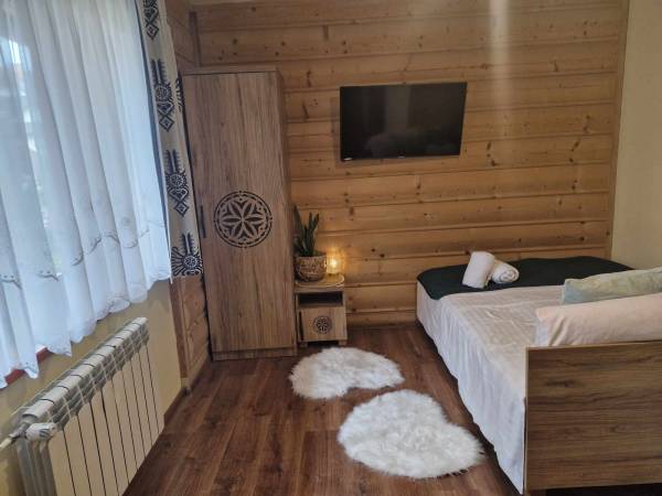 pok2os z łazienką lodowka czajnik