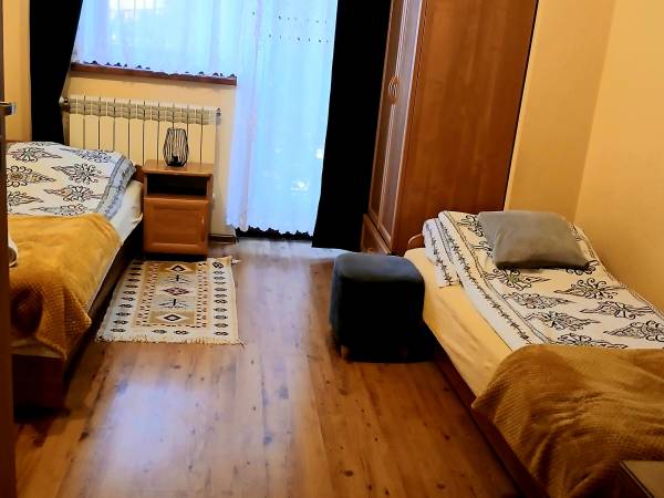 pok 3os. balkon, łazienka 