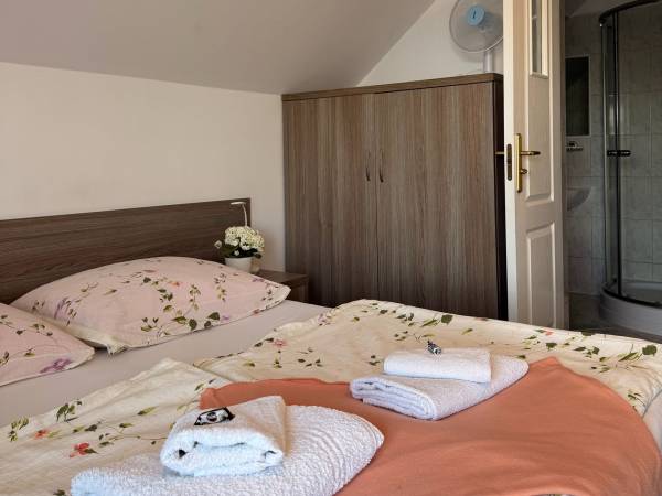 Pokój 2os. ,,Wiki''