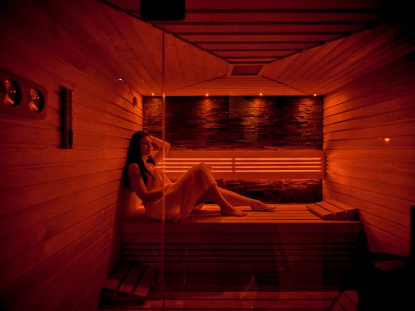 Rezerwat Wielin nad jeziorem (sauna, balia, jacuzzi, basen)