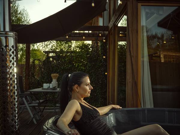 Rezerwat Wielin nad jeziorem (sauna, balia, jacuzzi, basen)