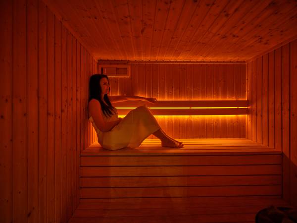 Rezerwat Wielin nad jeziorem (sauna, balia, jacuzzi, basen)