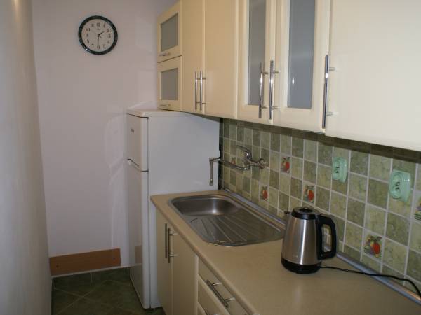 dostępem do aneksu kuchennego