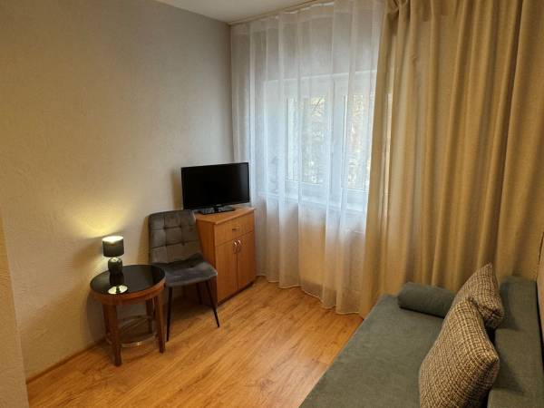 Pokój nr 10 / 1 os. standard (sofa rozkładana)