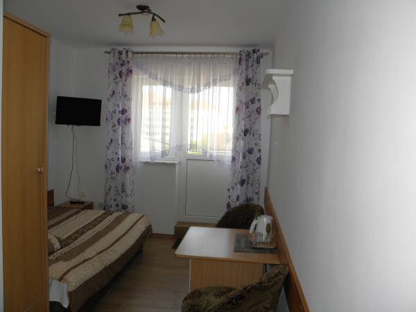 pokój nr 11 1-2 osobowy na 2 piętrze z balkonem