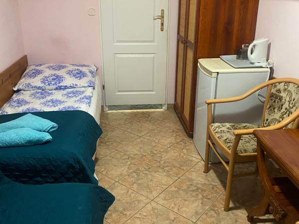 nr 3 pokój 2-3 osobowy