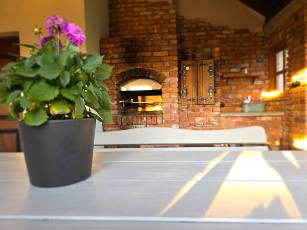 wiata z grillem i wędzarnią