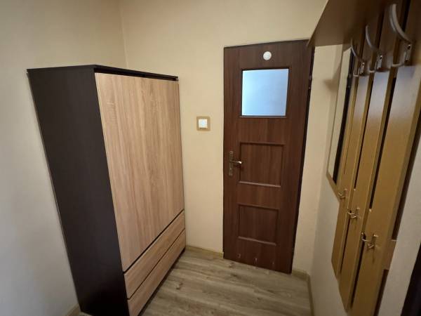 Pokój nr 13 / 3 os. z balkonem, (Przedpokój) 