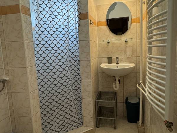 Pokój nr 13 / 3 os. Łazienka, toaleta, prysznic