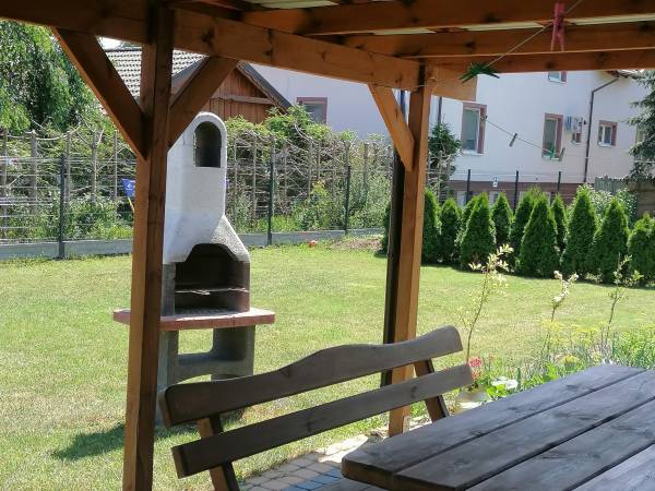 Domek nr 2 taras z grilem