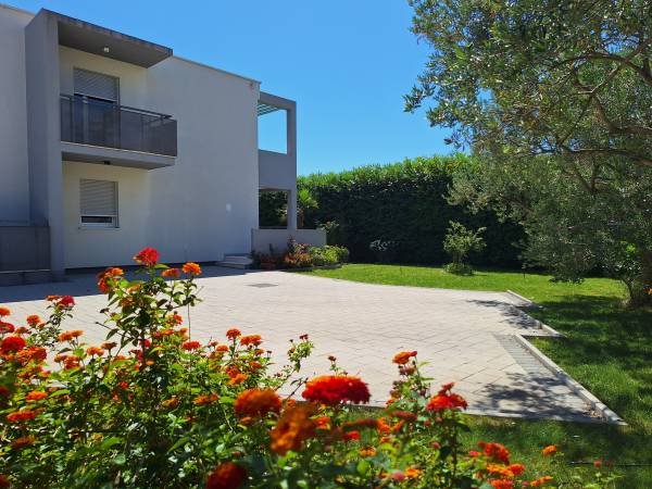 Enelani Apartamenty - tuż obok Trogiru!