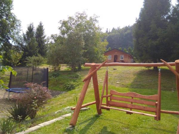 Domki pod Wiązem i Noclegi Pod Lasem