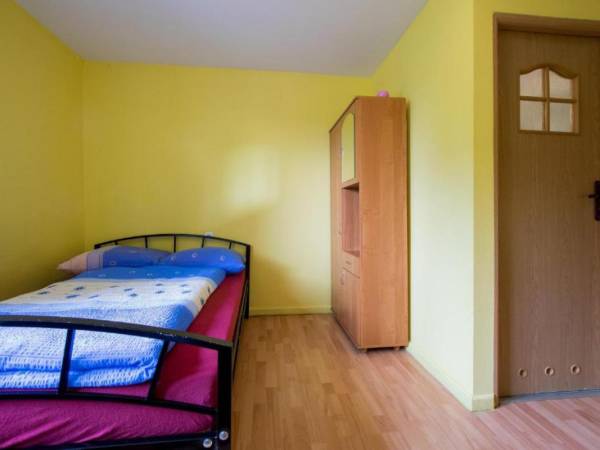 Domki pod Wiązem i Noclegi Pod Lasem