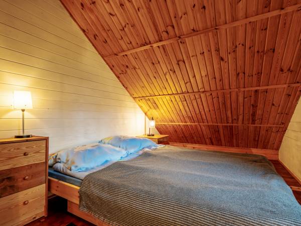 sypialnia na piętrze