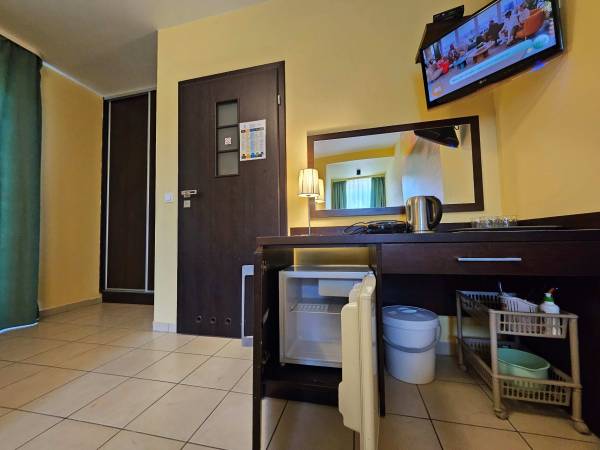 Pokój 4 os. z ogrodem, nr3