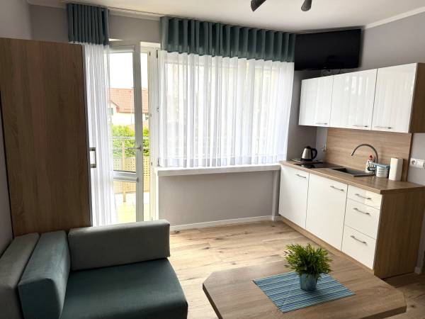 Pokój z aneksem kuchennym