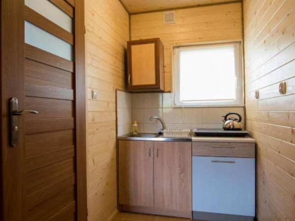 Domki pod Wiązem i Noclegi Pod Lasem