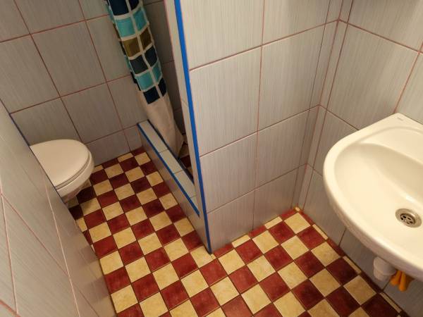 Łazienka w pokoju 2 osobowym